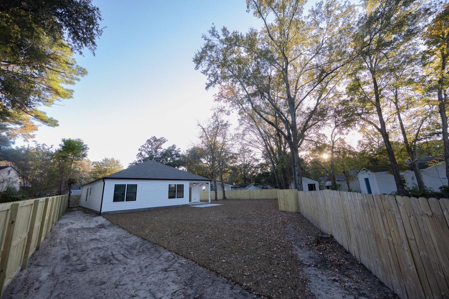 Exterior details and patio area of a home in , North Charleston (Image 47).