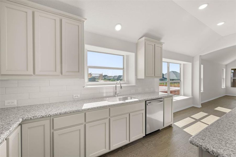 4537 Aralia- Kitchen-4 4537 Aralia- Kitchen-4