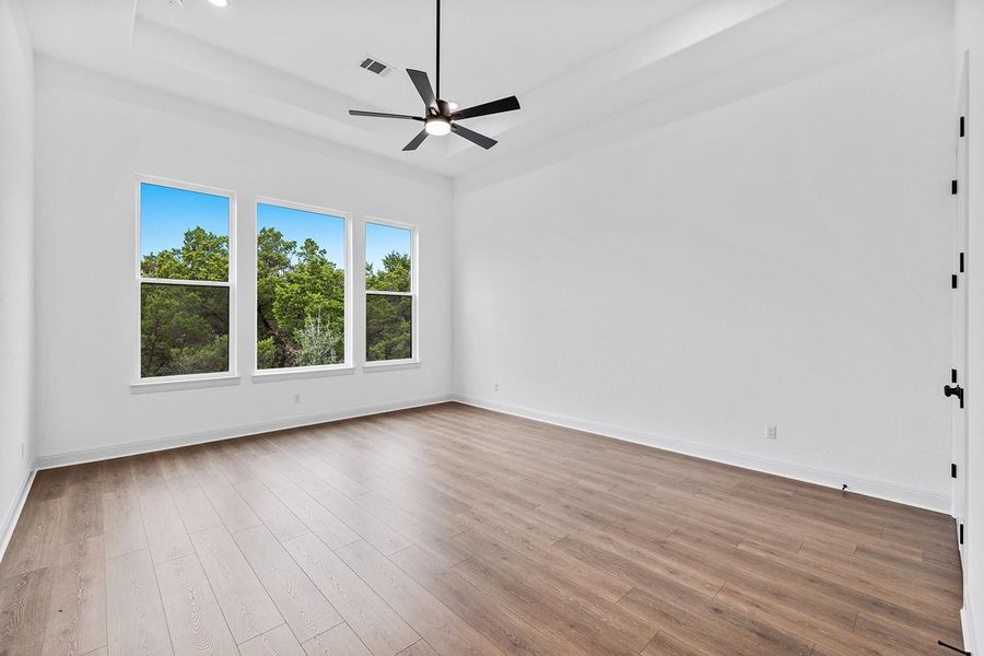 Spacious, unfurnished interior of a new home in Wolf Ranch West Bend - 70', Georgetown (Image 20). Spacious, unfurnished interior of a new home in Wolf Ranch West Bend - 70', Georgetown (Image 20).