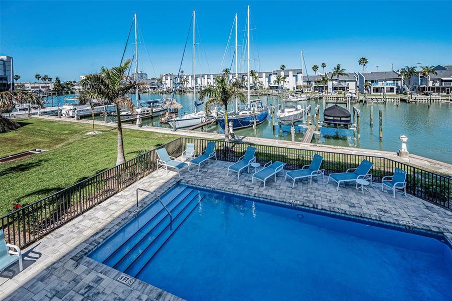 Community amenities in , Madeira Beach (Image 67).