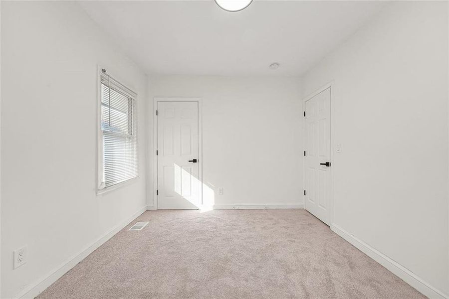 Spacious, unfurnished interior of a new home in , Atlanta (Image 27). Spacious, unfurnished interior of a new home in , Atlanta (Image 27).