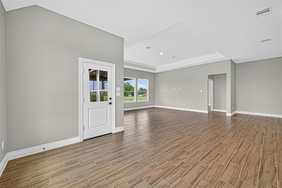 Spacious, unfurnished interior of a new home in , Prairie View (Image 30).