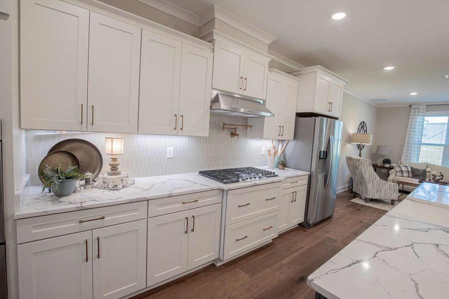Representative furnished interior of a home built from the Huntington by Grant & Co in White Oak, Arlington (Image 27).