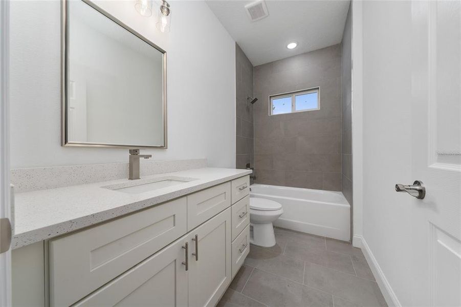 Furnished interior view inside a new home in , Ocala (Image 8).