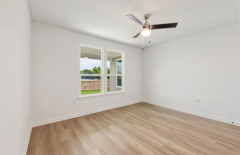 Spacious, unfurnished interior of a new home in Sun City Texas, Georgetown (Image 31).