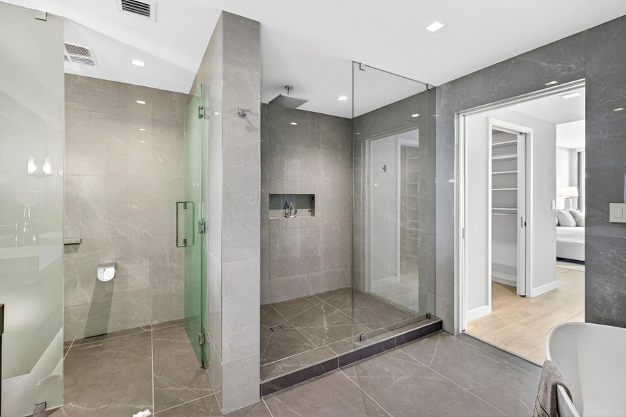 Furnished interior view inside a new home in , Pompano Beach (Image 11).