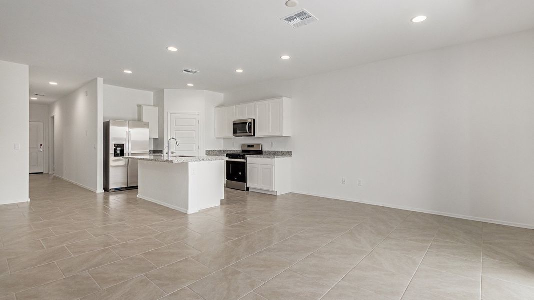 Representative unfurnished interior of a home built from the Easton by D.R. Horton in Casas del Cerrito, Tucson (Image 13).