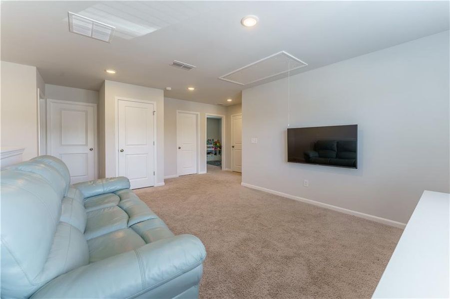 Spacious, unfurnished interior of a new home in Kingsley Creek, Lithonia (Image 24).