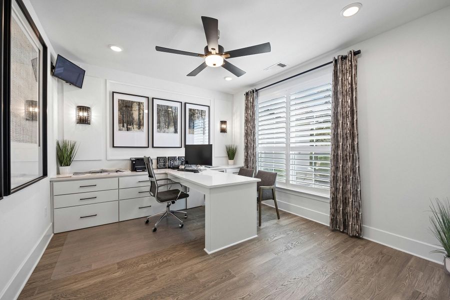 Furnished interior view inside a new home in Brookewater, Rosenberg (Image 18).
