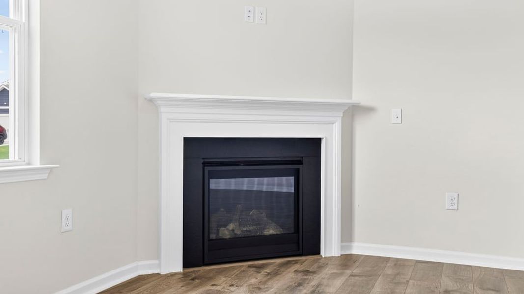 Spacious, unfurnished interior of a new home in Woodglen, Piedmont (Image 20).