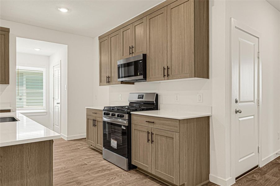 Furnished interior view inside a new home in Holly Ridge, Rosenberg (Image 12).