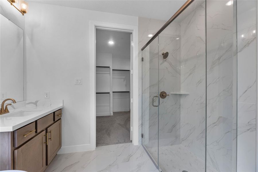 Representative image. Features, specifications, selections and colors may vary. Representative image. Features, specifications, selections and colors may vary.