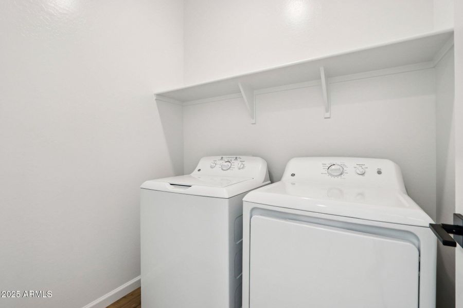 28-web-or-mls-S 95th Dr-S0512-024