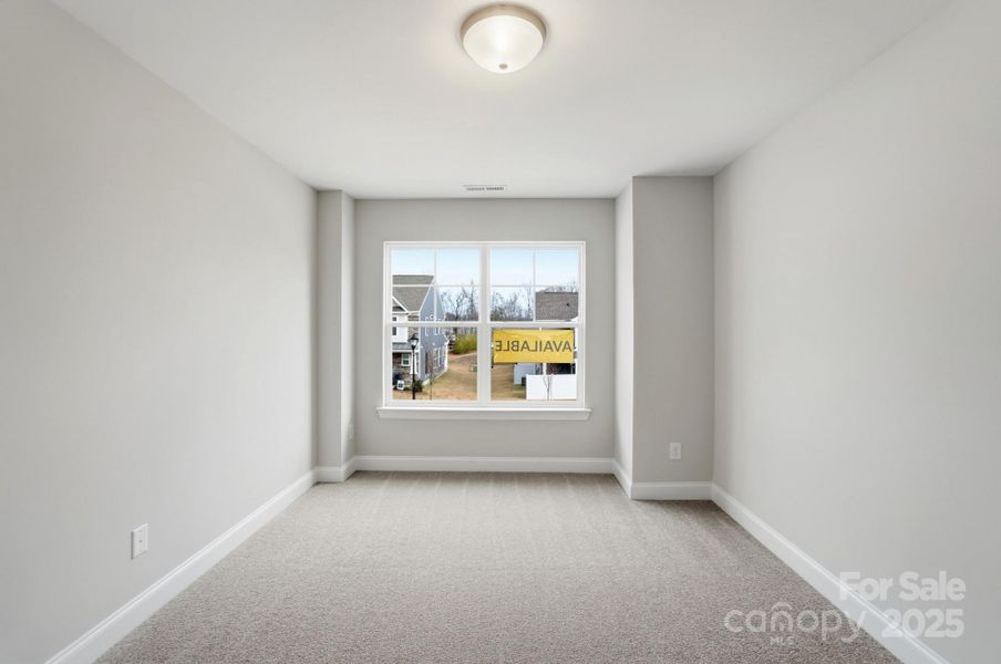 Spacious, unfurnished interior of a new home in Harrisburg Village, Harrisburg (Image 31).