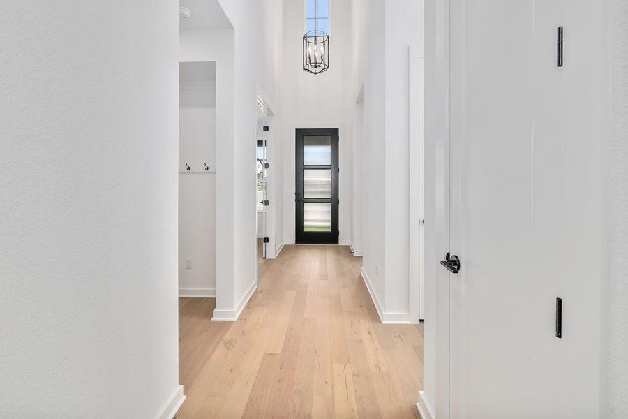 Spacious, unfurnished interior of a new home in Lariat, Liberty Hill (Image 9).