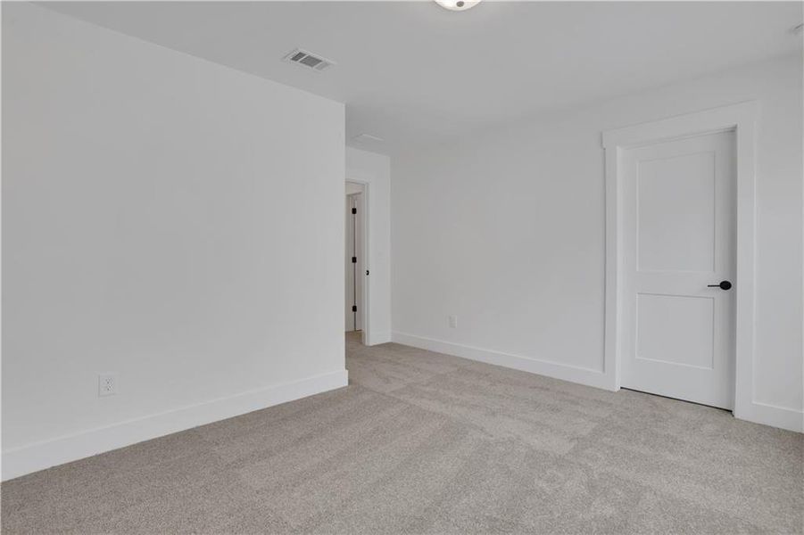 Spacious, unfurnished interior of a new home in Twin Lakes, Hoschton (Image 34). Spacious, unfurnished interior of a new home in Twin Lakes, Hoschton (Image 34).