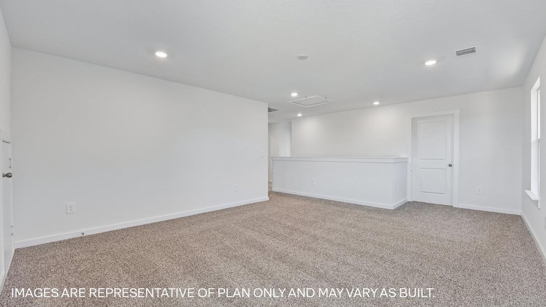 Spacious, unfurnished interior of a new home in Frontier, Mustang Ridge (Image 20).