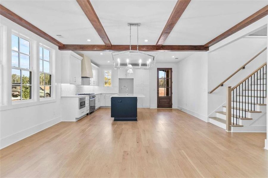 Spacious, unfurnished interior of a new home in , Peachtree City (Image 25).