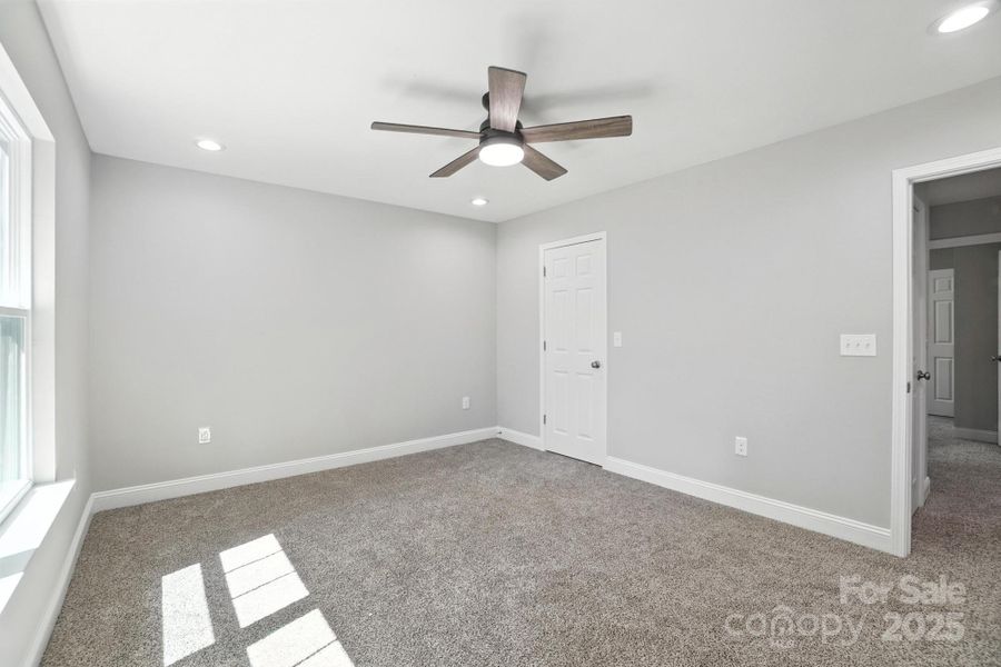 Spacious, unfurnished interior of a new home in , Charlotte (Image 31).