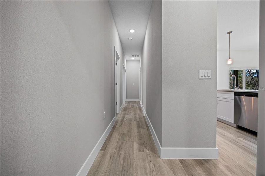 Spacious, unfurnished interior of a new home in , Ocala (Image 32).
