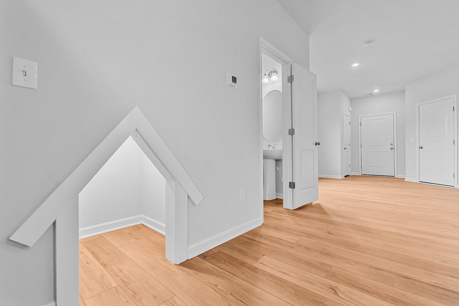 Spacious, unfurnished interior of a new home in Hanes Lake, Winston-Salem (Image 18).