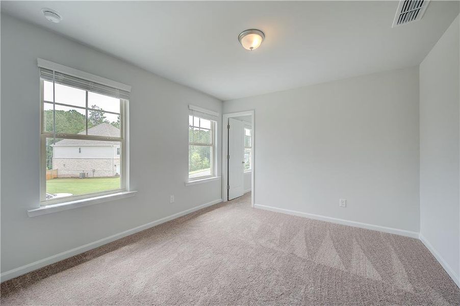 Spacious, unfurnished interior of a new home in Hamilton Lakes, Lawrenceville (Image 34).