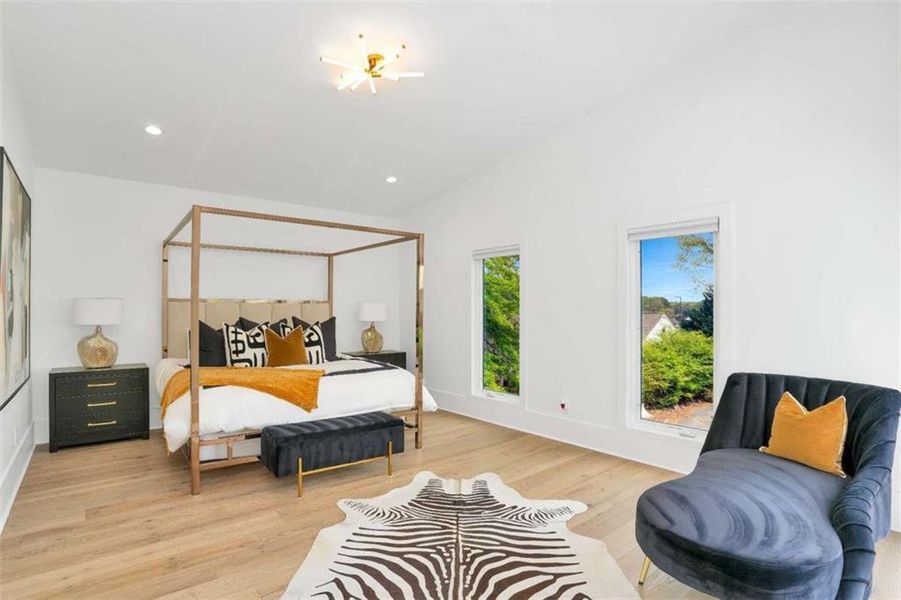 Furnished interior view inside a new home in , Atlanta (Image 38).