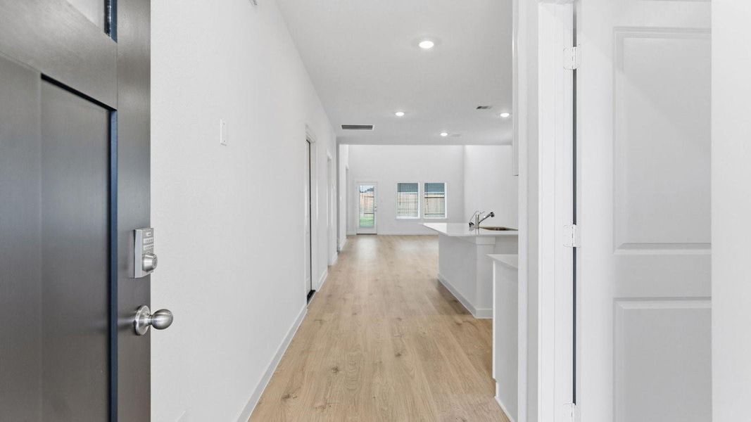 *All images, rooms measurements are approximate. All information, including pricing, is subject to change.