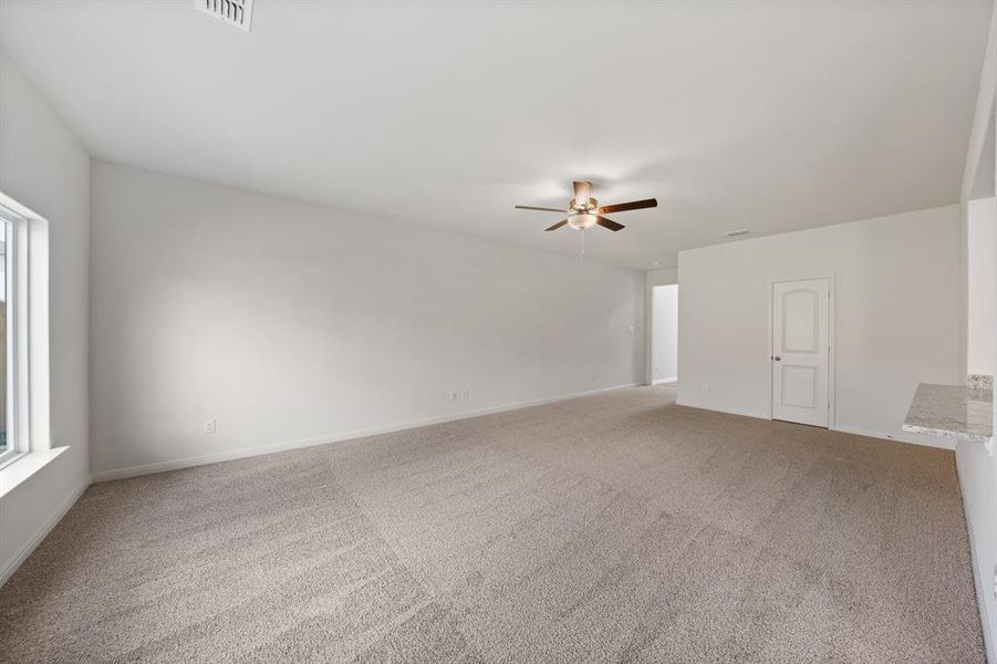 Spacious, unfurnished interior of a new home in Big Sky Estates, Ponder (Image 6).