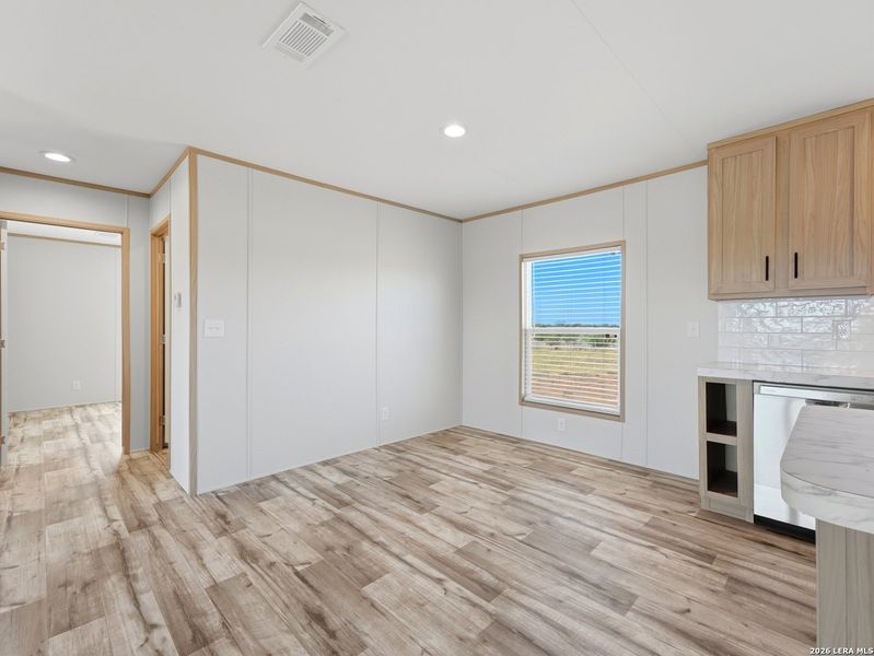 Spacious, unfurnished interior of a new home in , Poteet (Image 26).
