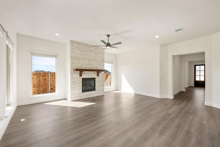 Spacious, unfurnished interior of a new home in East Oak Creek 60-65, Commerce (Image 29).