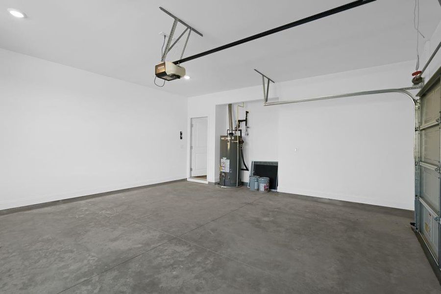 Spacious, unfurnished interior of a new home in Watson Park, Snellville (Image 25). Spacious, unfurnished interior of a new home in Watson Park, Snellville (Image 25).
