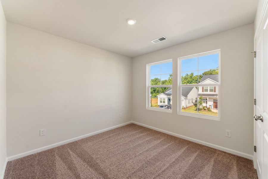 Spacious, unfurnished interior of a new home in Mayfair Village, Spartanburg (Image 24).