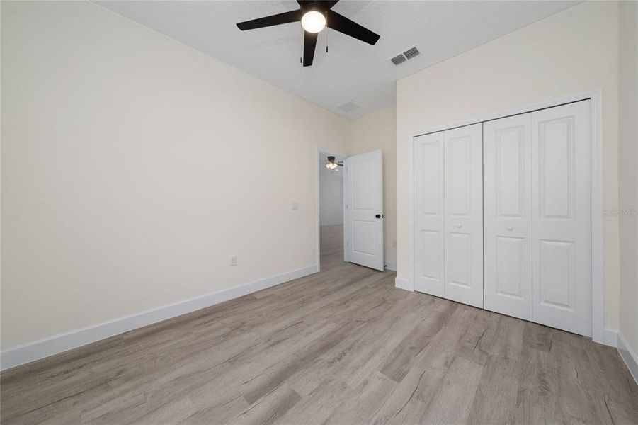 Spacious, unfurnished interior of a new home in , Ocala (Image 20).