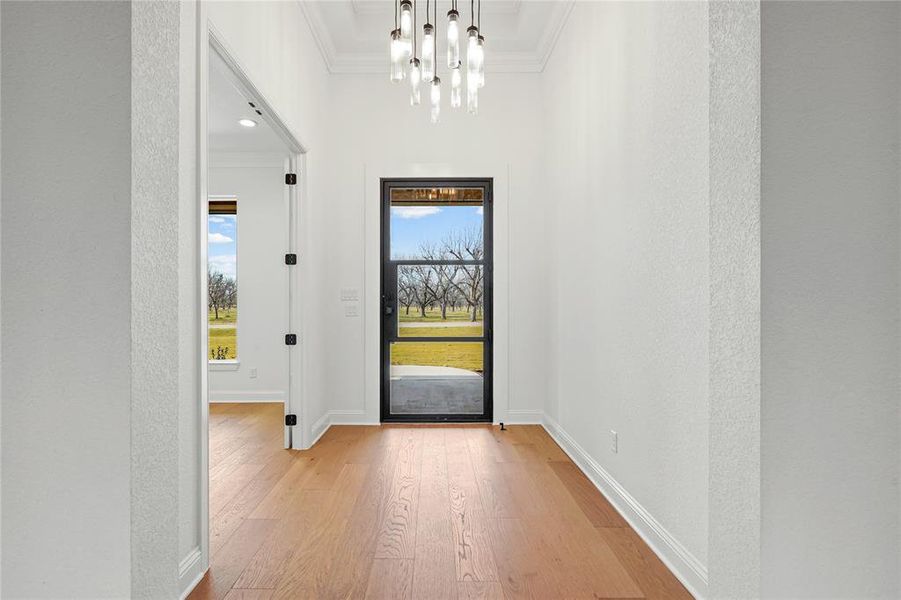 Spacious, unfurnished interior of a new home in Pecan Plantation, Granbury (Image 23).