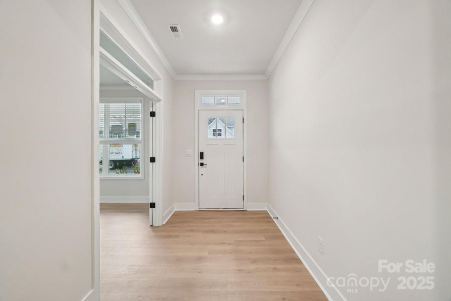 Spacious, unfurnished interior of a new home in Oak Grove Hill, Huntersville (Image 15).