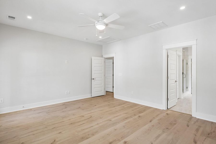 Spacious, unfurnished interior of a new home in Waterloo Estates, Johns Island (Image 38).