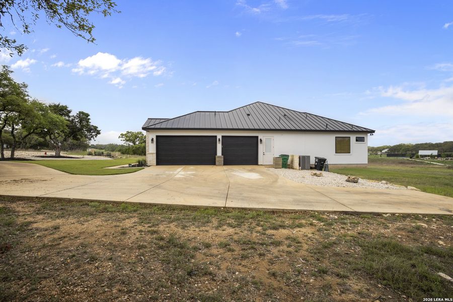 Exterior details and patio area of a home in , Bulverde (Image 3).