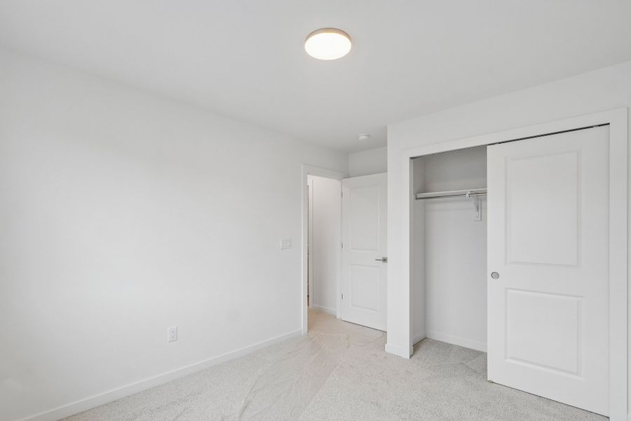 Spacious, unfurnished interior of a new home in Parkside at Victory Ridge, Colorado Springs (Image 34).