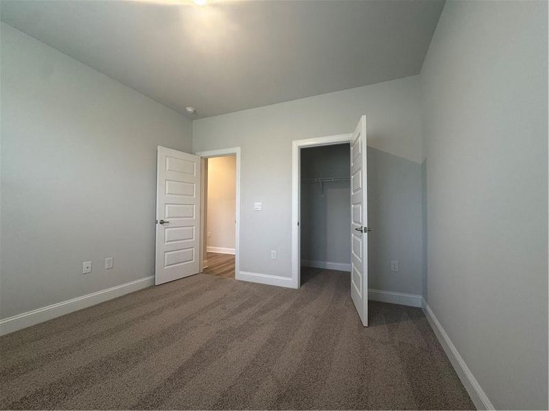 Spacious, unfurnished interior of a new home in Tuscany Hills, Douglasville (Image 11).