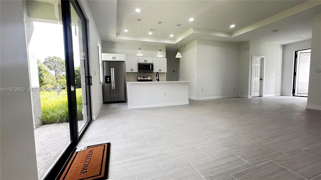Spacious, unfurnished interior of a new home in , Lehigh Acres (Image 13).