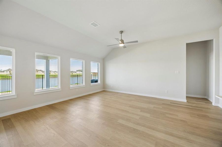 Spacious, unfurnished interior of a new home in Mercer Meadows, Royse City (Image 17).