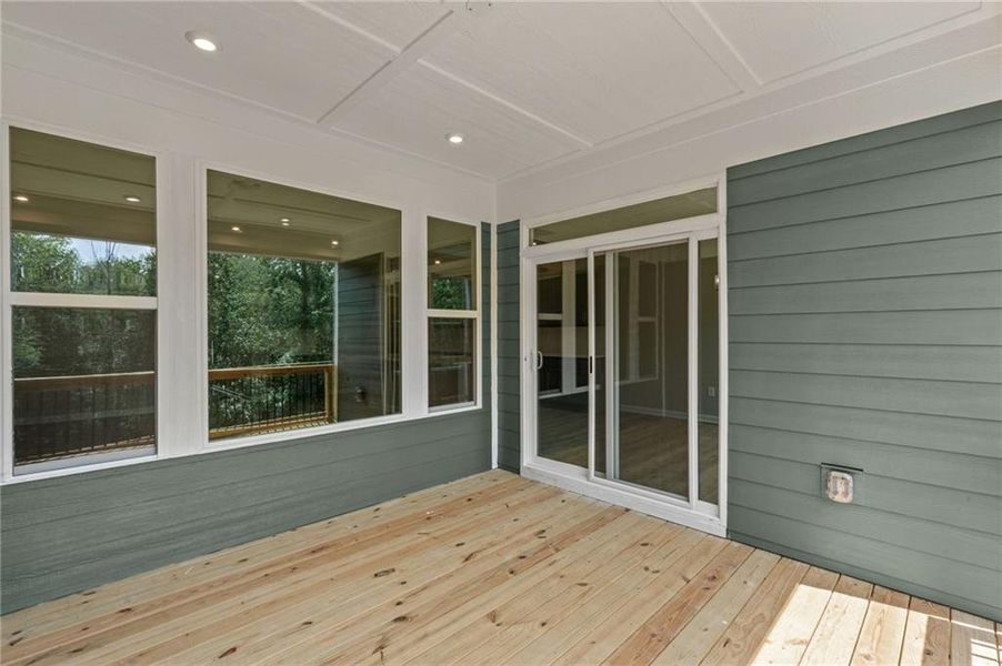 Exterior details and patio area of a home in Twin Lakes, Hoschton (Image 3).