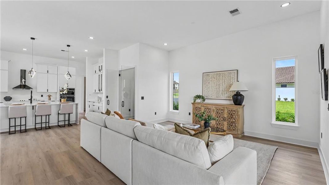 Furnished interior view inside a new home in , Lake Alfred (Image 10).