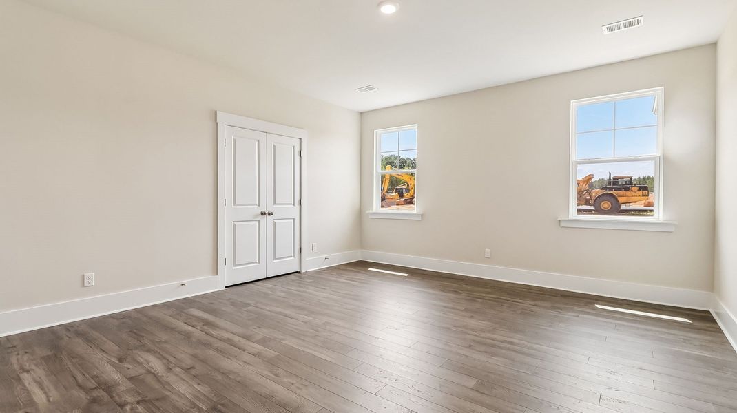 Spacious, unfurnished interior of a new home in Shell Pointe, Gilbert (Image 20).