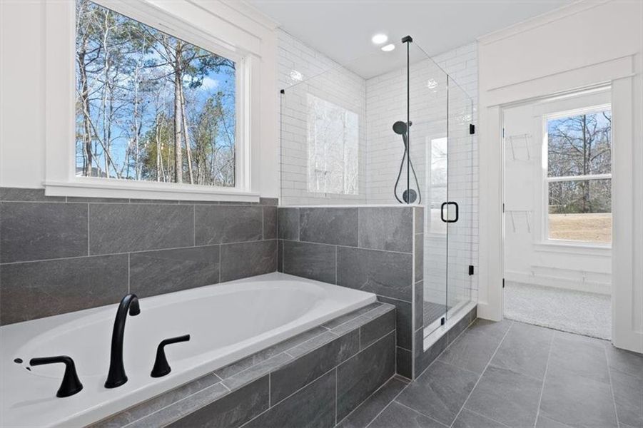 Furnished interior view inside a new home in , Waleska (Image 10).