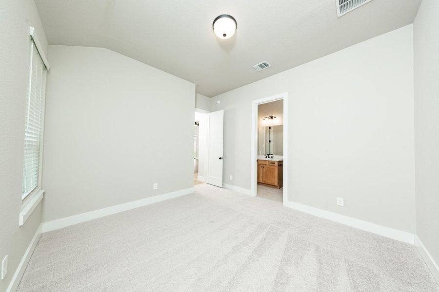 Additional view - looking to ensuite bathroom.