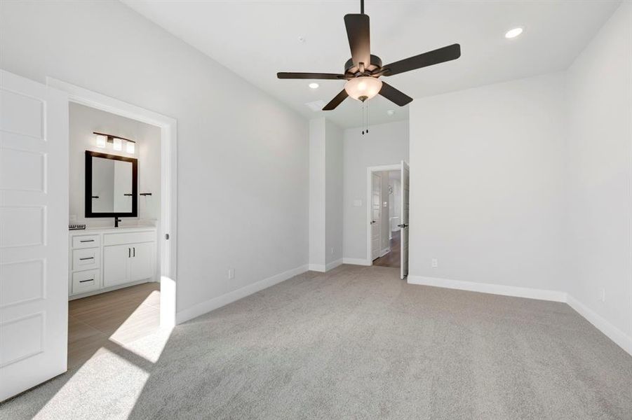 Spacious, unfurnished interior of a new home in Hillside at Las Colinas, Irving (Image 26). Spacious, unfurnished interior of a new home in Hillside at Las Colinas, Irving (Image 26).