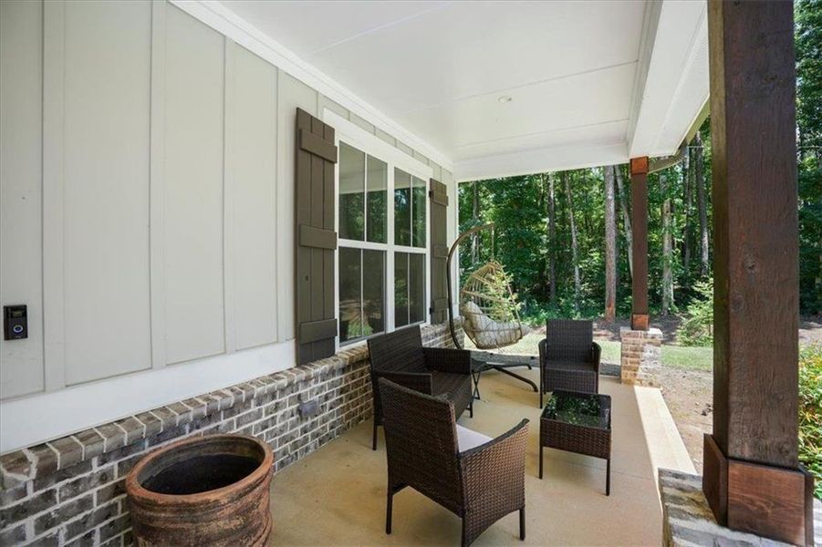 Exterior details and patio area of a home in , Acworth (Image 27).