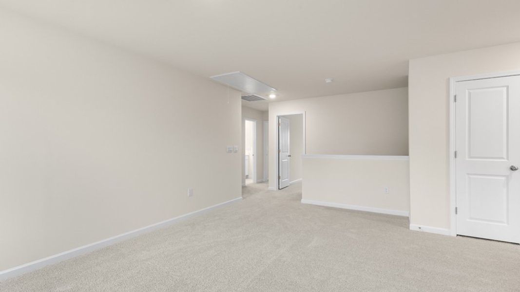 Spacious, unfurnished interior of a new home in The Estates at Edinborough, Gibsonville (Image 28).